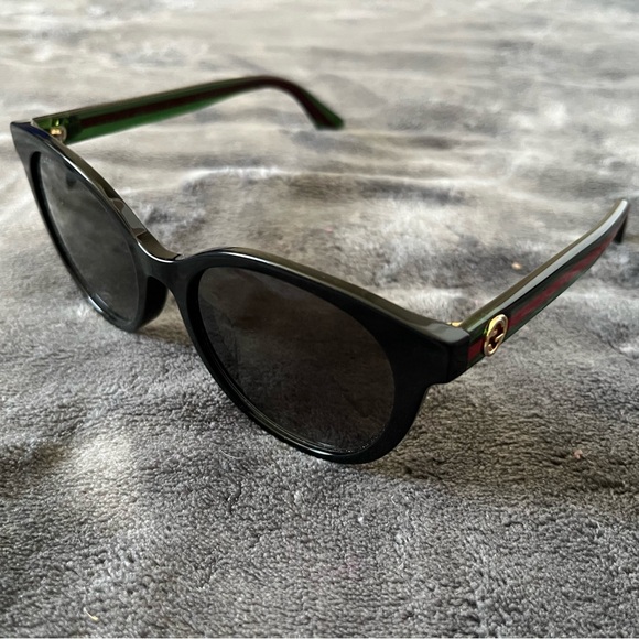 Gucci Sunglasses - Picture 5 of 7